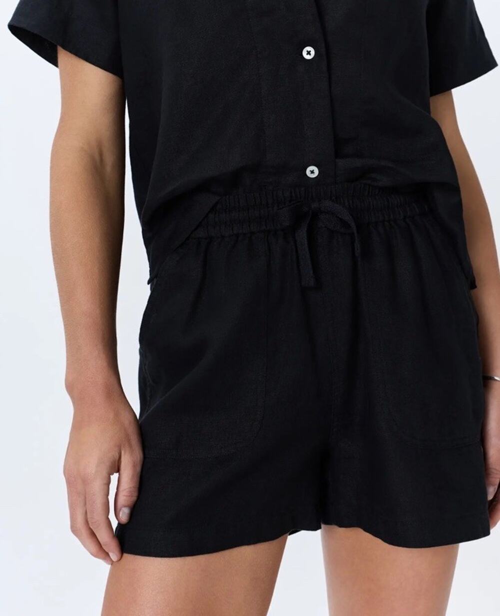 Quince 100% European Linen Shorts Black Small Women’s Resort Wear